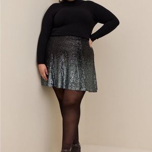 Torrid size 4 sequin skirt